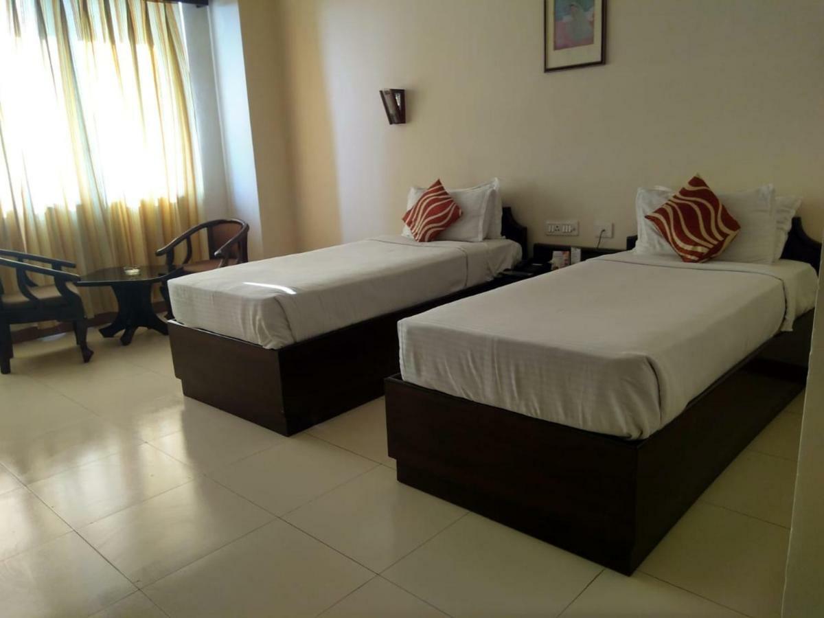 Hotel Rudra Continental Rudrapur Dış mekan fotoğraf