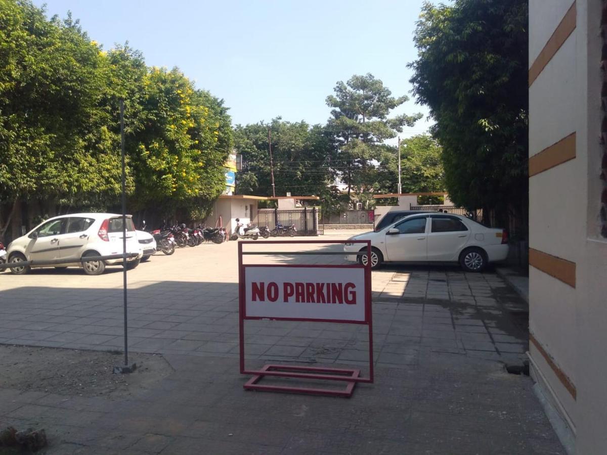 Hotel Rudra Continental Rudrapur Dış mekan fotoğraf